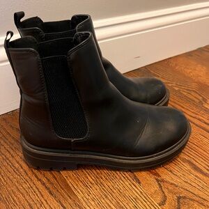 Womens black boots